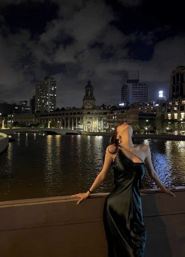 NHÁT KIẾM ĐẦU TIÊN SAU KHI LÊN BỜ